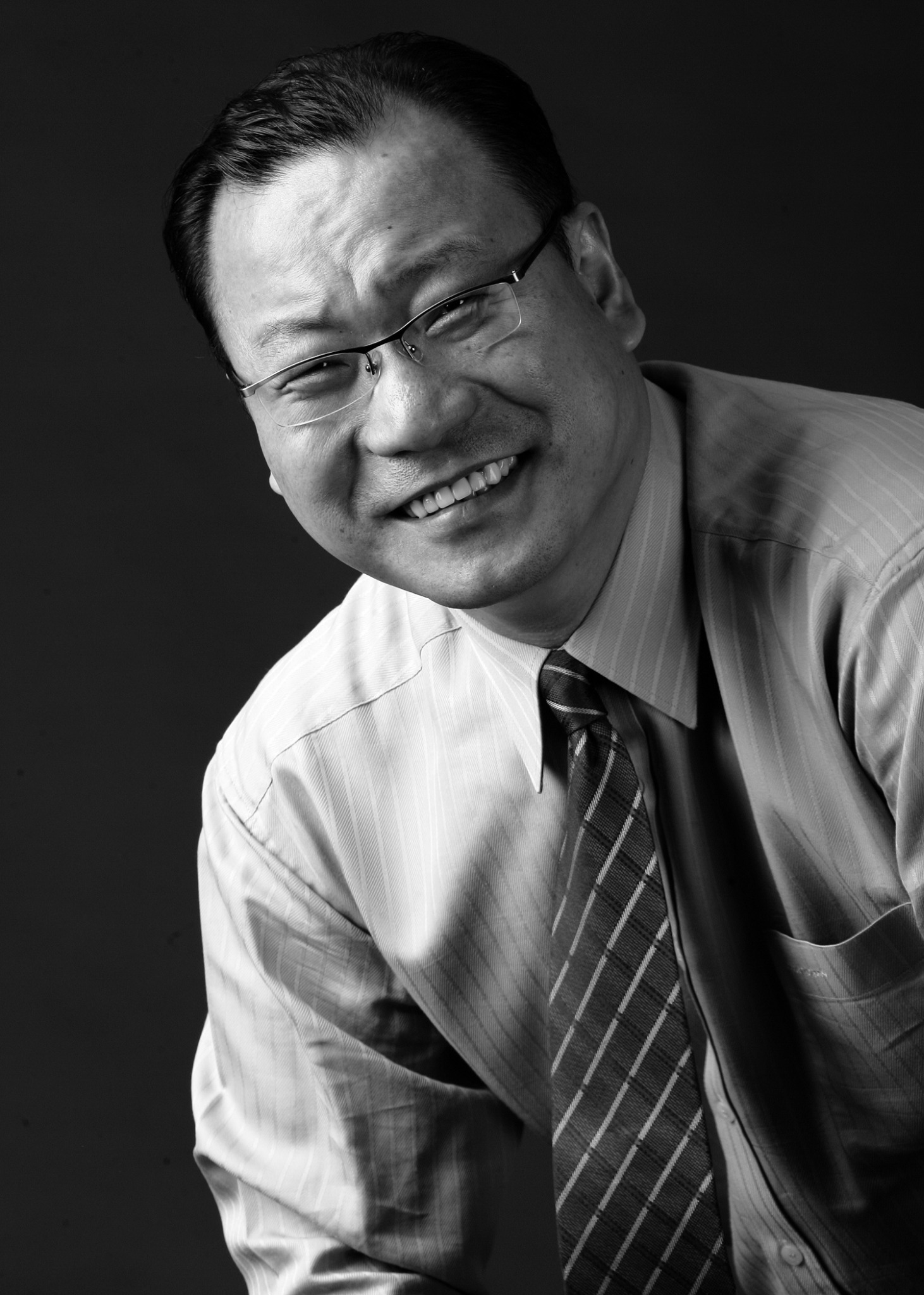 안영찬 교수 흑백 프로필 사진